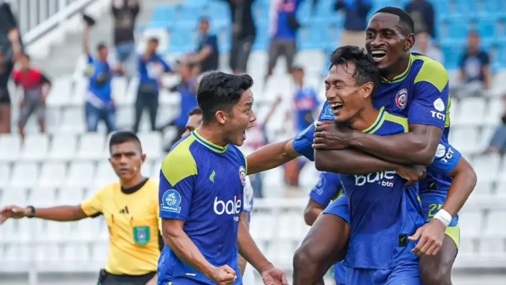 Hansamu Yama Cetak Gol, Arema FC Kalahkan Persijap 1-0 di BRI Super League Hansamu Yama Cetak Gol, Arema FC Kalahkan Persijap 1-0 di BRI Super League