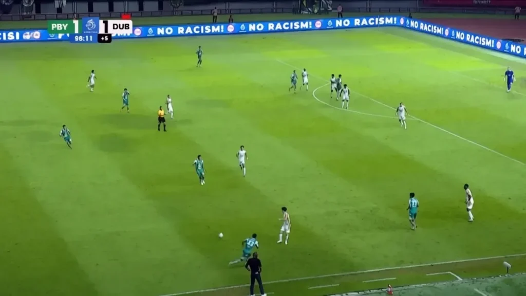 Hasil Super League 2025-2026: Persebaya Surabaya Imbang dengan Dewa United di Stadion GBT