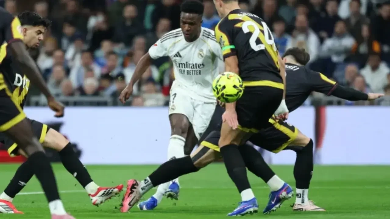 Real Madrid Raih Kemenangan Tipis 2-1 atas Rayo Vallecano dalam Liga Spanyol