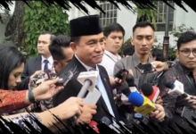 Delpedro dan Rekan Dibebaskan, Menko Yusril Tegaskan Keputusan Bersifat Final