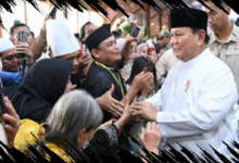 Prabowo dan Didit Sapa Ribuan Warga dalam Halal Bihalal di Istana yang Hangat