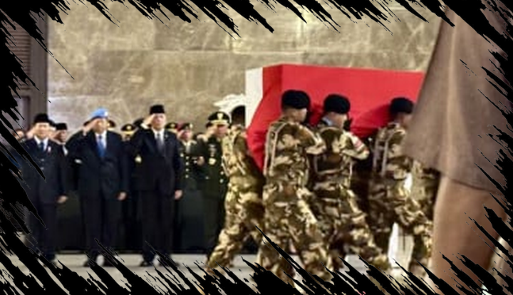 SBY Kenakan Baret Pasukan Perdamaian dalam Takziah 3 Prajurit TNI yang Gugur di Lebanon