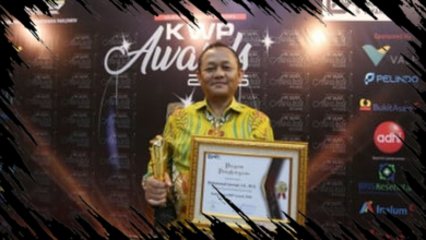 Anggota DPR RI Sarmuji Menerima Penghargaan Legislator Responsif di KWP Award 2026