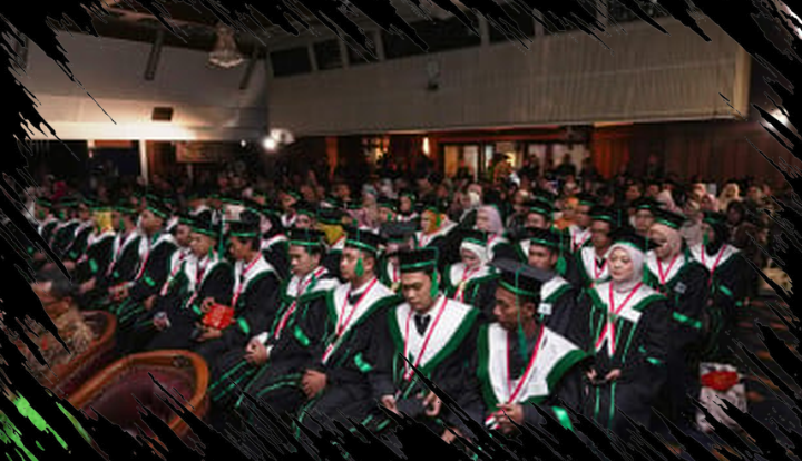 UICI Wisuda 56 Lulusan S1, Tunjukkan Keberhasilan Program ‘Kuliah di Awan’ yang Kredibel